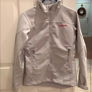 Patagonia windbreaker jacket